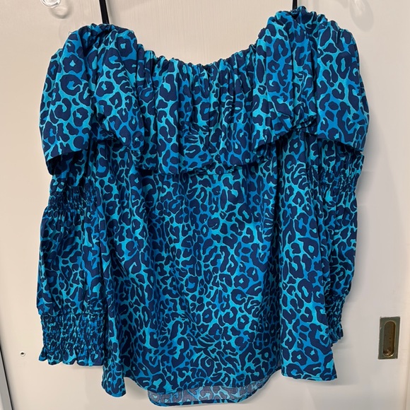 Lilly Pulitzer Blue Leopard Ruffled Puff Sleeve Blouse - Picture 5 of 6